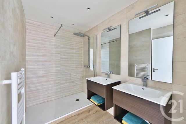Afficher la photo en grand Appartement T4 à vendre - 4 pièces - 77.6 m2 - RENNES - 35 - BRETAGNE - Century 21 Dréano Immobilier