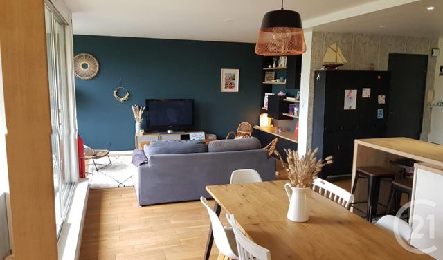Appartement F5 à vendre - 5 pièces - 97.0 m2 - RENNES - 35 - BRETAGNE - Century 21 Dréano Immobilier Appartement F5 à vendre - 5 pièces - 97.0 m2 - RENNES - 35 - BRETAGNE - Century 21 Dréano Immobilier