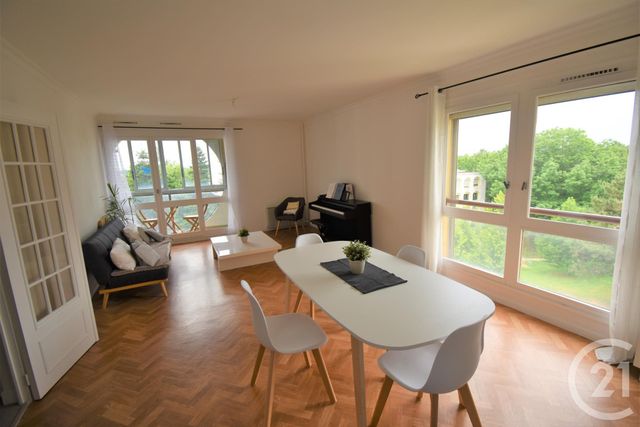 Afficher la photo en grand Appartement T4 à vendre - 4 pièces - 85.94 m2 - RENNES - 35 - BRETAGNE - Century 21 Dréano Immobilier
