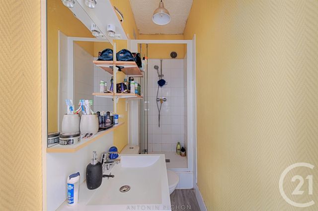 Studio à vendre - 1 pièce - 22.89 m2 - RENNES - 35 - BRETAGNE - Century 21 Dréano Immobilier Studio à vendre - 1 pièce - 22.89 m2 - RENNES - 35 - BRETAGNE - Century 21 Dréano Immobilier
