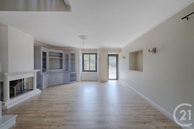 maison à louer - 7 pièces - 400.0 m2 - NOYAL CHATILLON SUR SEICHE - 35 - BRETAGNE - Century 21 Dréano Immobilier maison à louer - 7 pièces - 400.0 m2 - NOYAL CHATILLON SUR SEICHE - 35 - BRETAGNE - Century 21 Dréano Immobilier