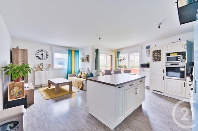 Afficher la photo en grand Appartement F4 à vendre - 4 pièces - 81.0 m2 - RENNES - 35 - BRETAGNE - Century 21 Dréano Immobilier