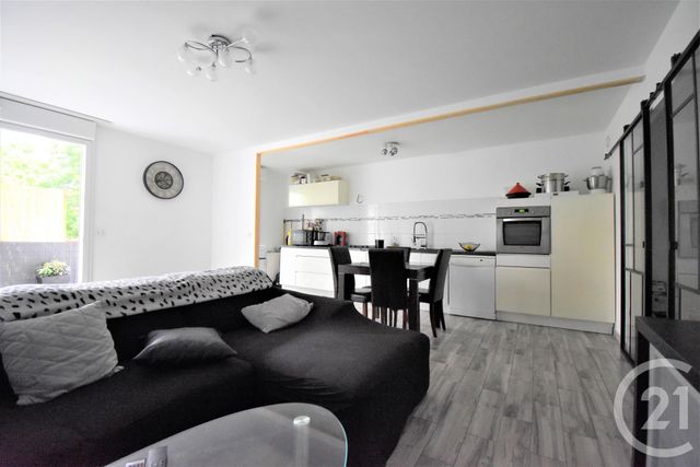 Afficher la photo en grand Appartement T4 à vendre - 4 pièces - 83.5 m2 - RENNES - 35 - BRETAGNE - Century 21 Dréano Immobilier