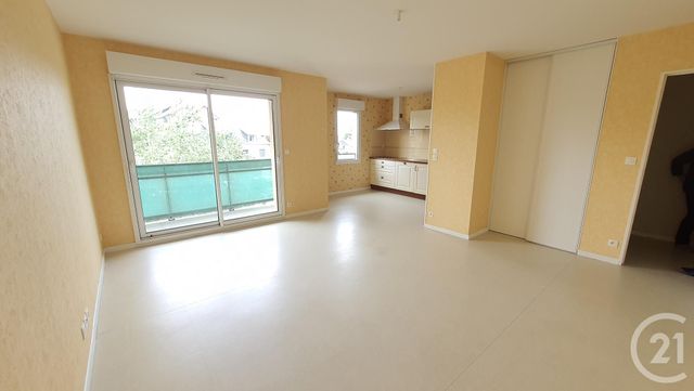 Afficher la photo en grand Appartement T3 à vendre - 3 pièces - 68.68 m2 - ST MEEN LE GRAND - 35 - BRETAGNE - Century 21 Dréano Immobilier