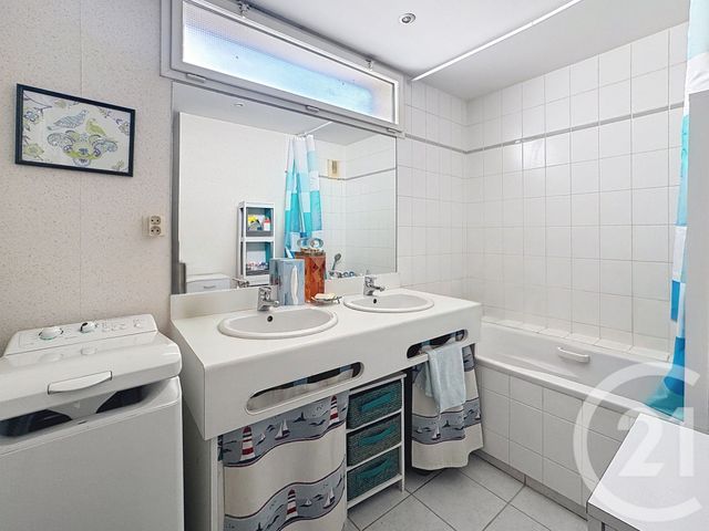 Appartement T4 à vendre - 4 pièces - 72.79 m2 - RENNES - 35 - BRETAGNE - Century 21 Dréano Immobilier